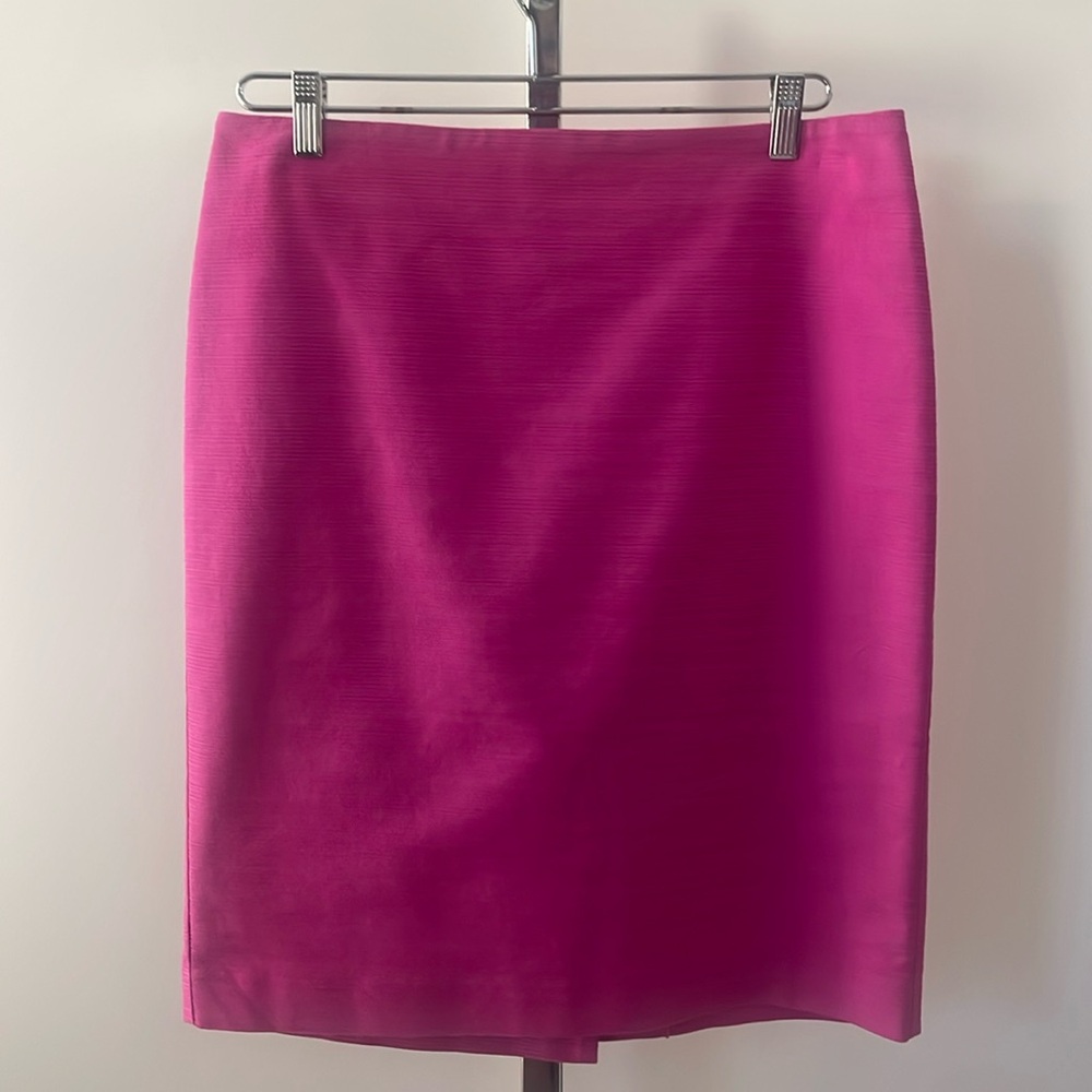 Ann Taylor pink pencil skirt